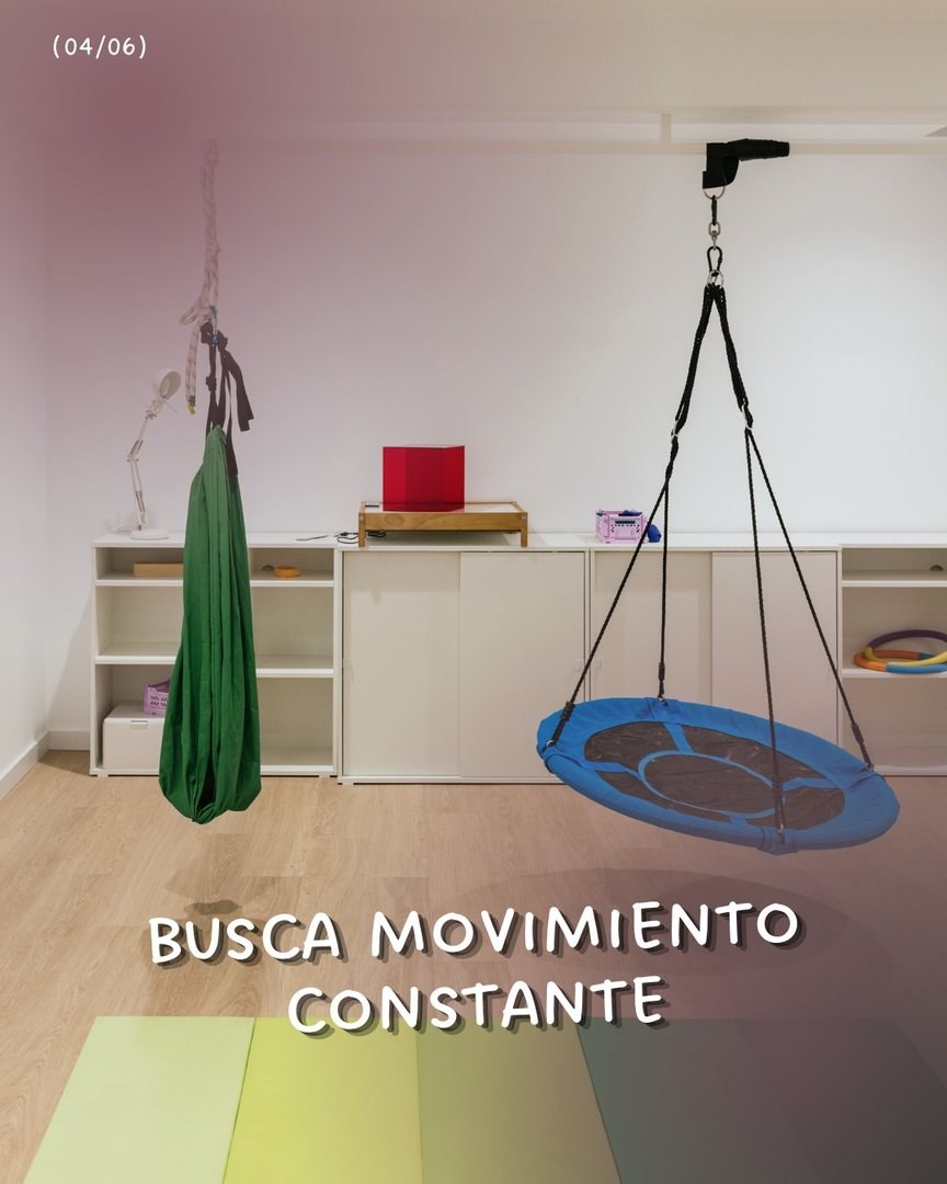 Buscan movimiento constante. Sala con hamaca de lycra y columpio de nido.